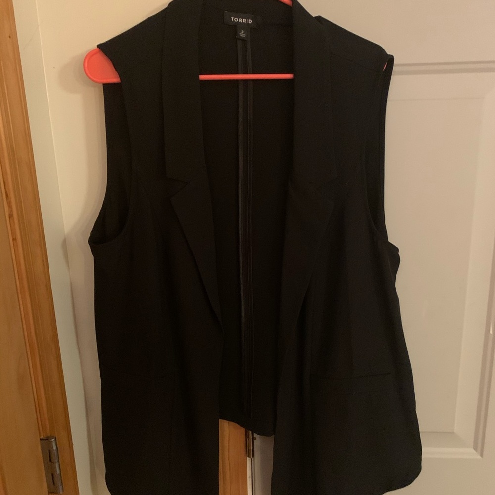 Black a vest (suiting separates)